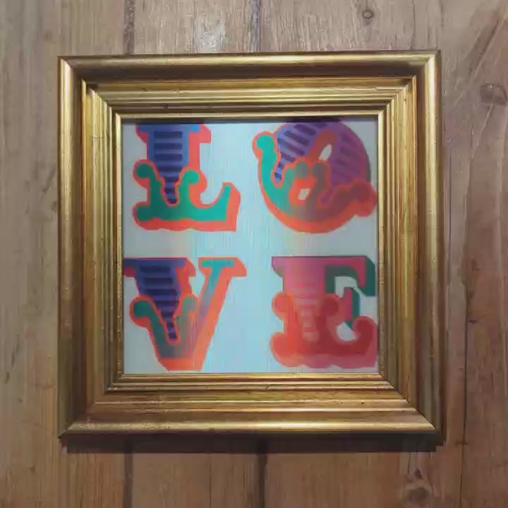 video showing the movement of the ben eine lenticular